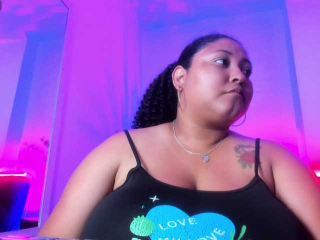 Ayliinn's BongaCams show and profile