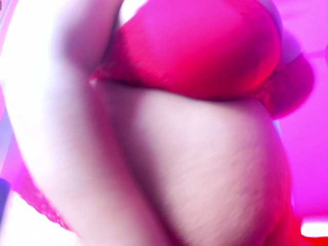 Ayliinn's BongaCams show and profile