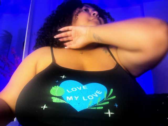 Ayliinn's BongaCams show and profile