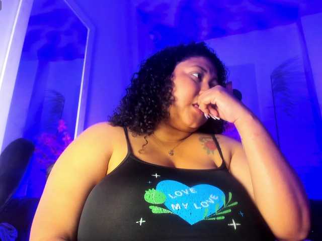 Ayliinn's BongaCams show and profile