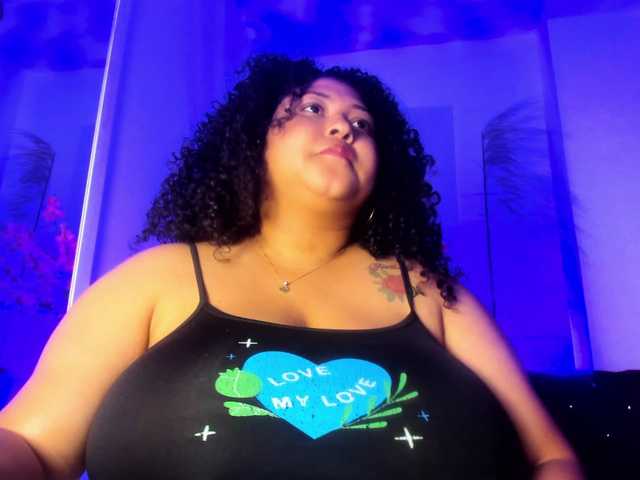 Ayliinn's BongaCams show and profile