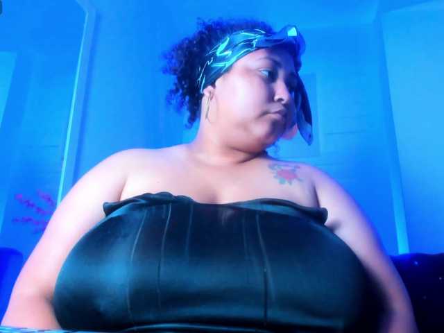 Ayliinn's BongaCams show and profile