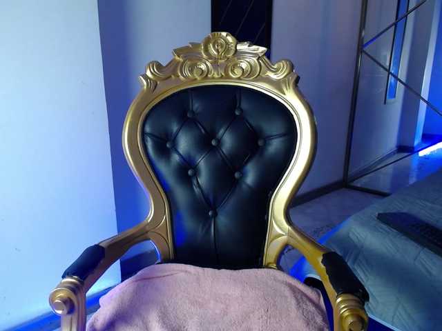 Ayliinn's BongaCams show and profile