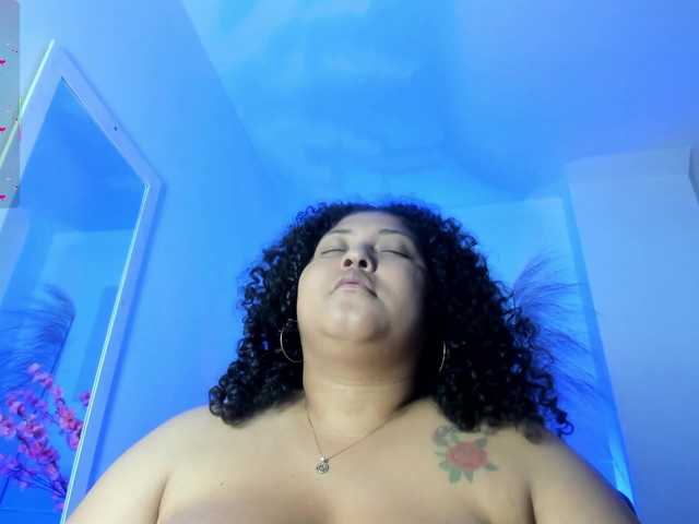 Ayliinn's BongaCams show and profile