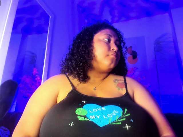 Ayliinn's BongaCams show and profile