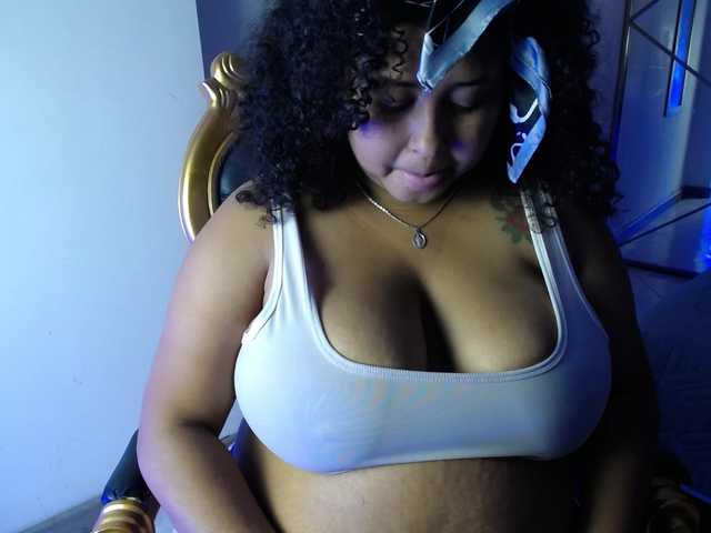 Ayliinn's BongaCams show and profile