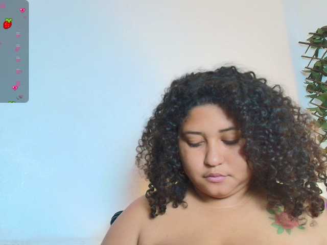 Ayliinn webcam bongacams model stream image