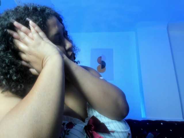 Ayliinn's BongaCams show and profile