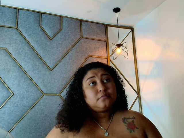 Ayliinn's BongaCams show and profile