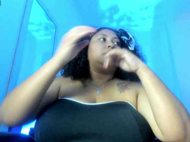 Ayliinn Live Webcam on BongaCams