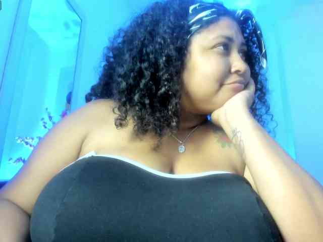 Ayliinn Live Webcam on BongaCams