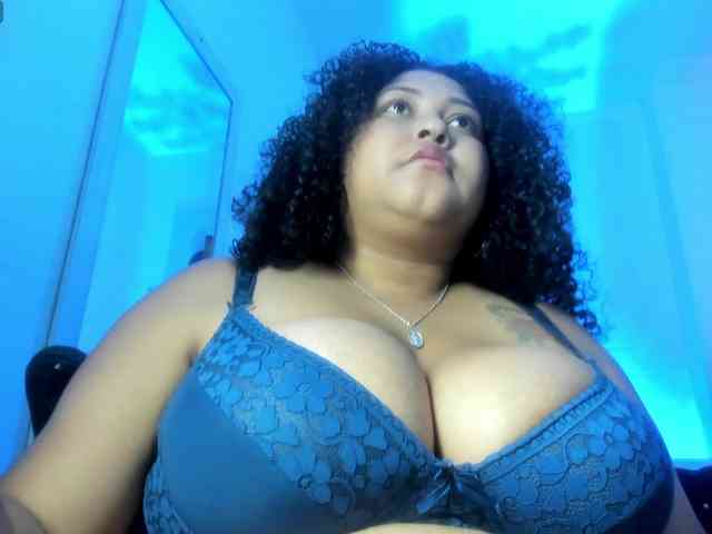 Ayliinn Live Webcam on BongaCams