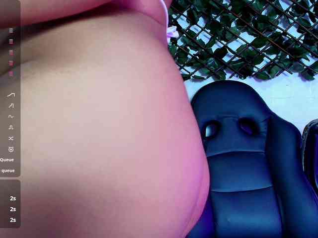 adult camming Ayliinn