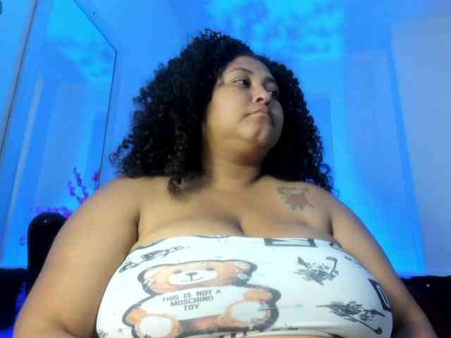 Ayliinn Live Webcam on BongaCams