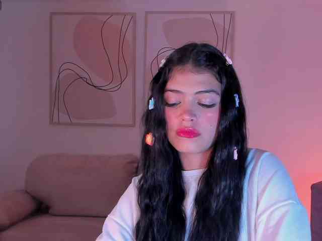 NiaMiller webcam