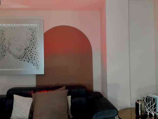 NiaMiller webcam