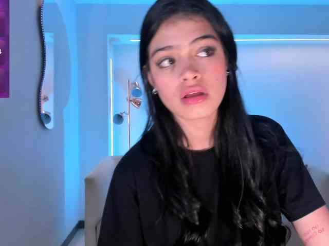 NiaMiller webcam