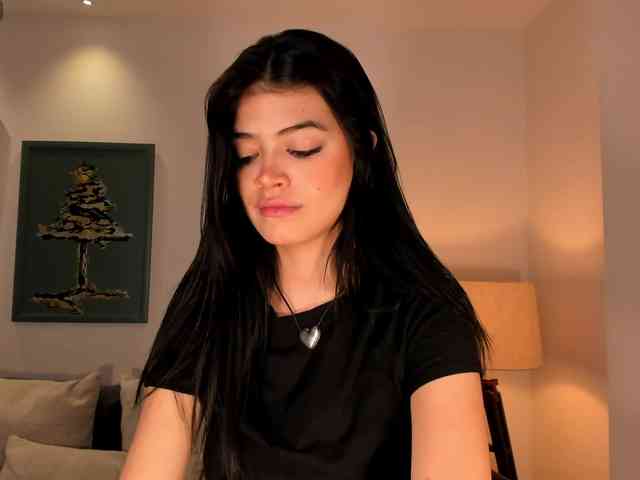 NiaMiller webcam