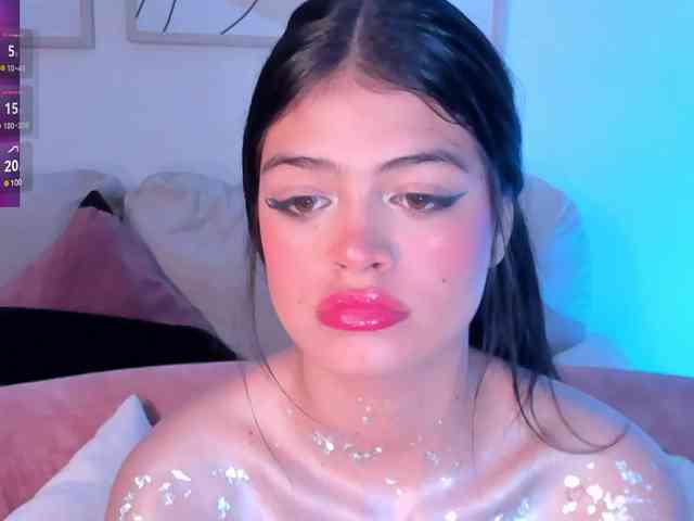 NiaMiller webcam