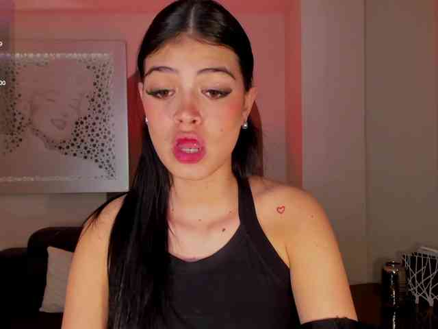 NiaMiller webcam