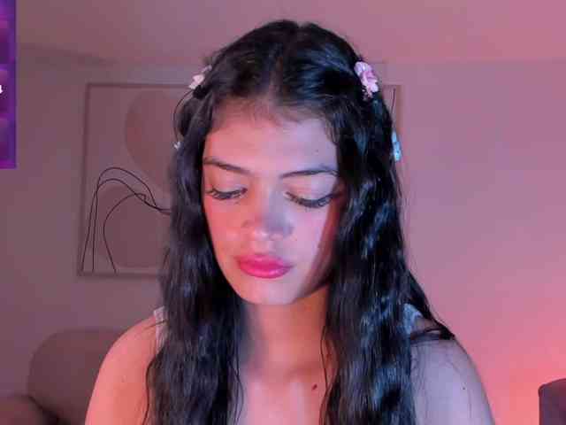 NiaMiller webcam