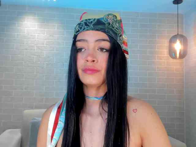 NiaMiller webcam