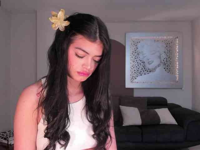 NiaMiller webcam