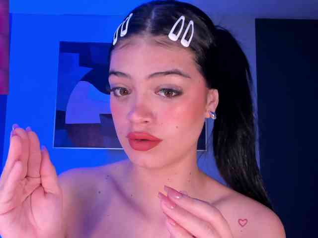 NiaMiller webcam