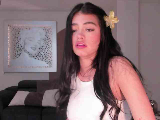 NiaMiller webcam