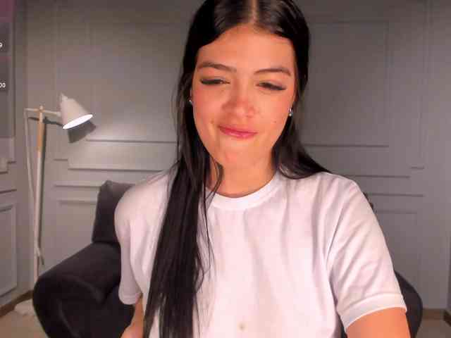 NiaMiller webcam