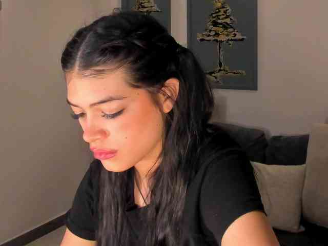 NiaMiller webcam