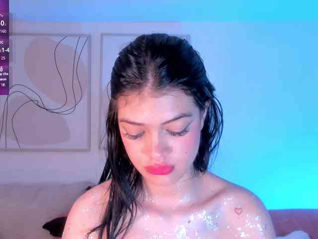 NiaMiller webcam