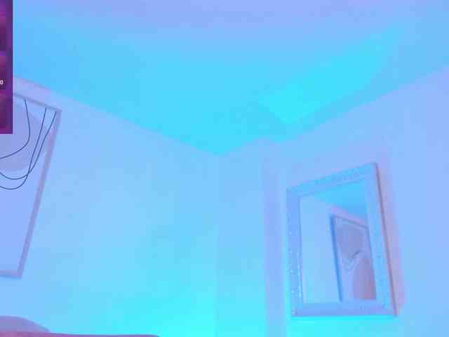 NiaMiller webcam