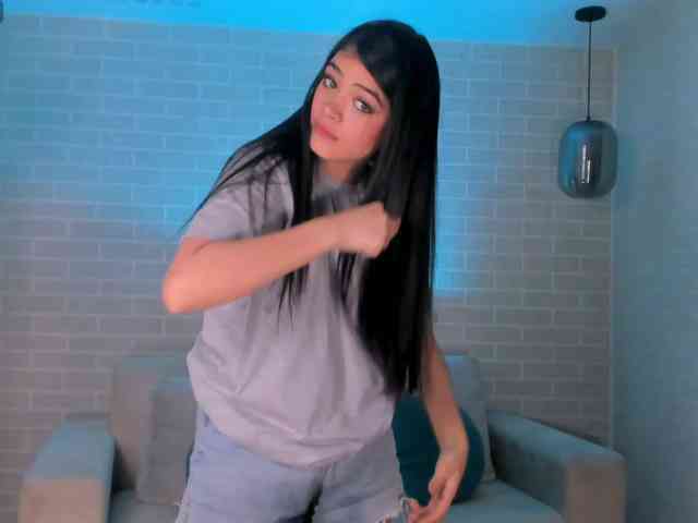 NiaMiller webcam