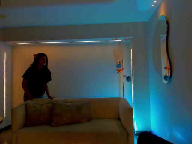 NiaMiller webcam