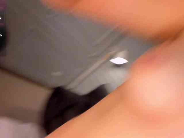 NiaMiller webcam