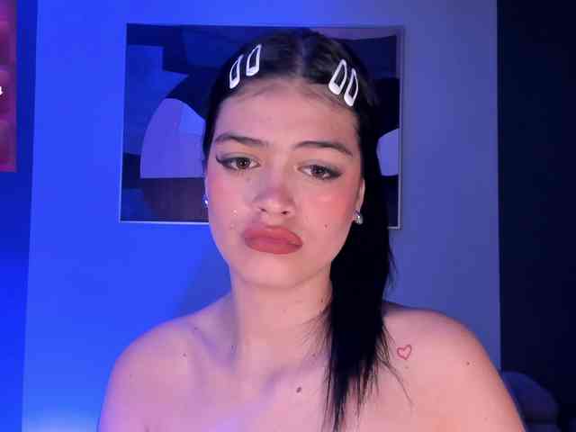 NiaMiller webcam