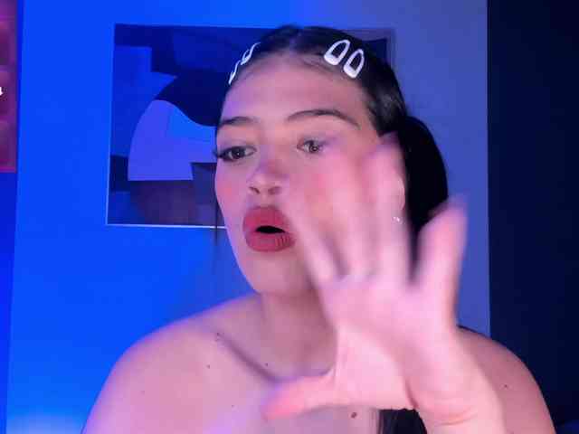 NiaMiller webcam