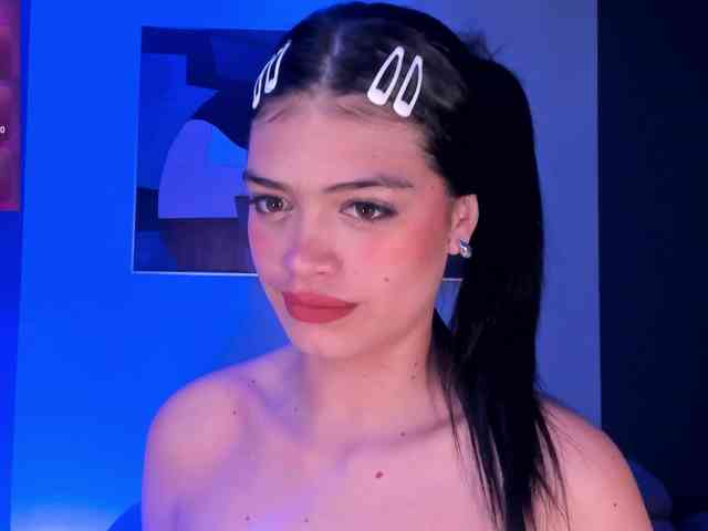 NiaMiller webcam