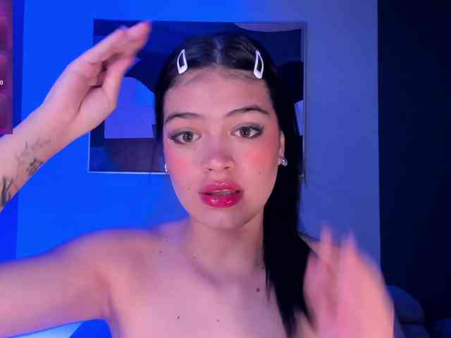 NiaMiller webcam