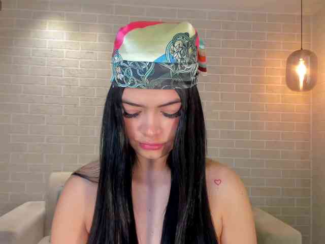 NiaMiller webcam
