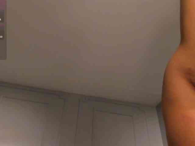 NiaMiller webcam