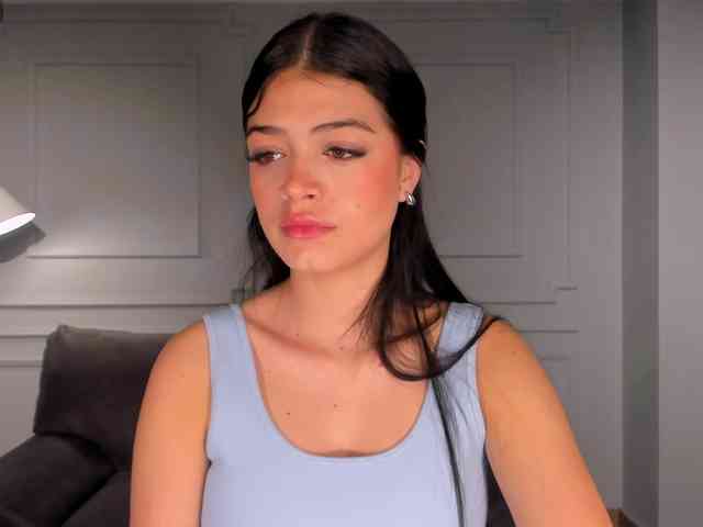 NiaMiller webcam