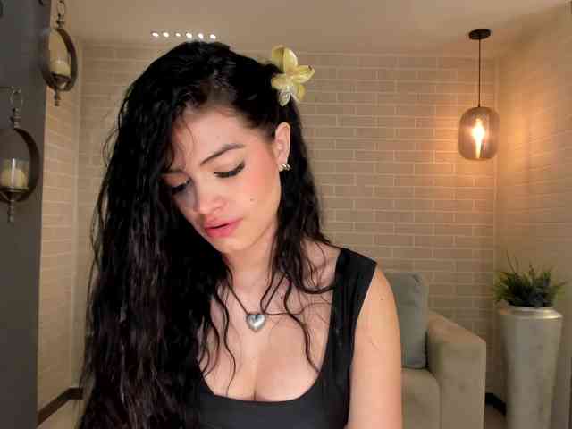 NiaMiller webcam