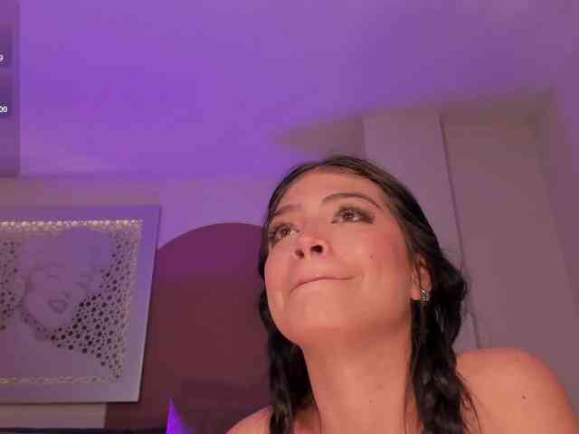 NiaMiller webcam