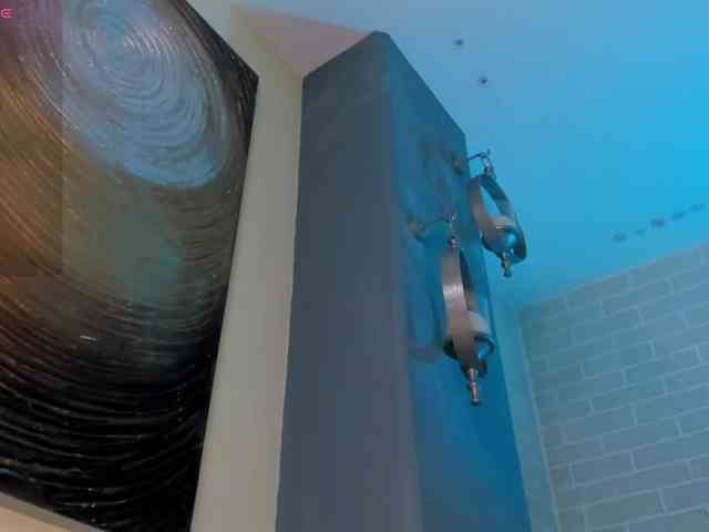 NiaMiller webcam