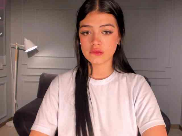 NiaMiller webcam