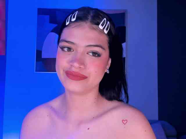 NiaMiller webcam