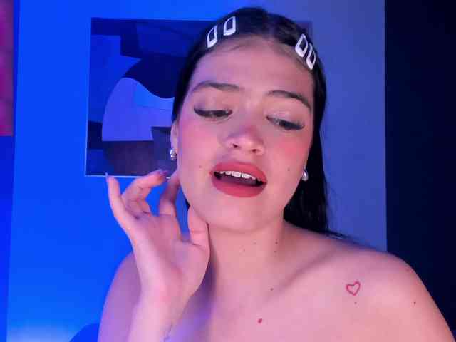 NiaMiller webcam