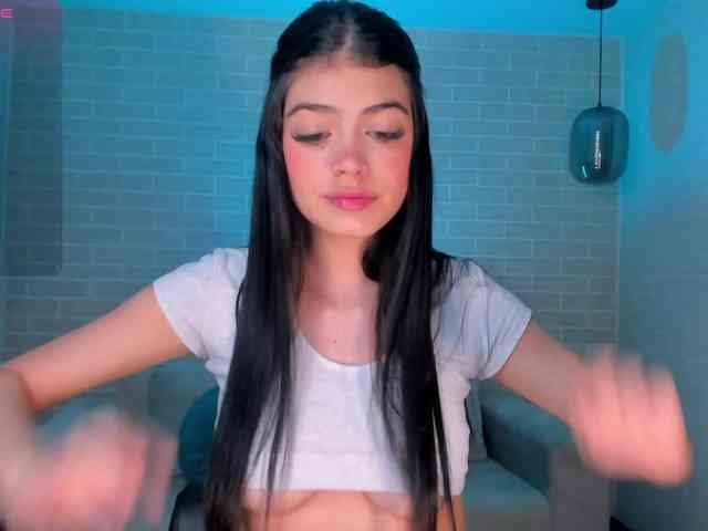NiaMiller webcam